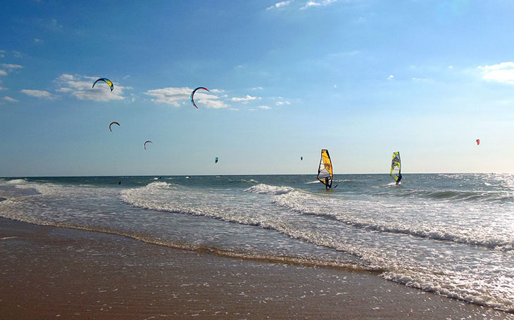 Surf and kite on the ocean